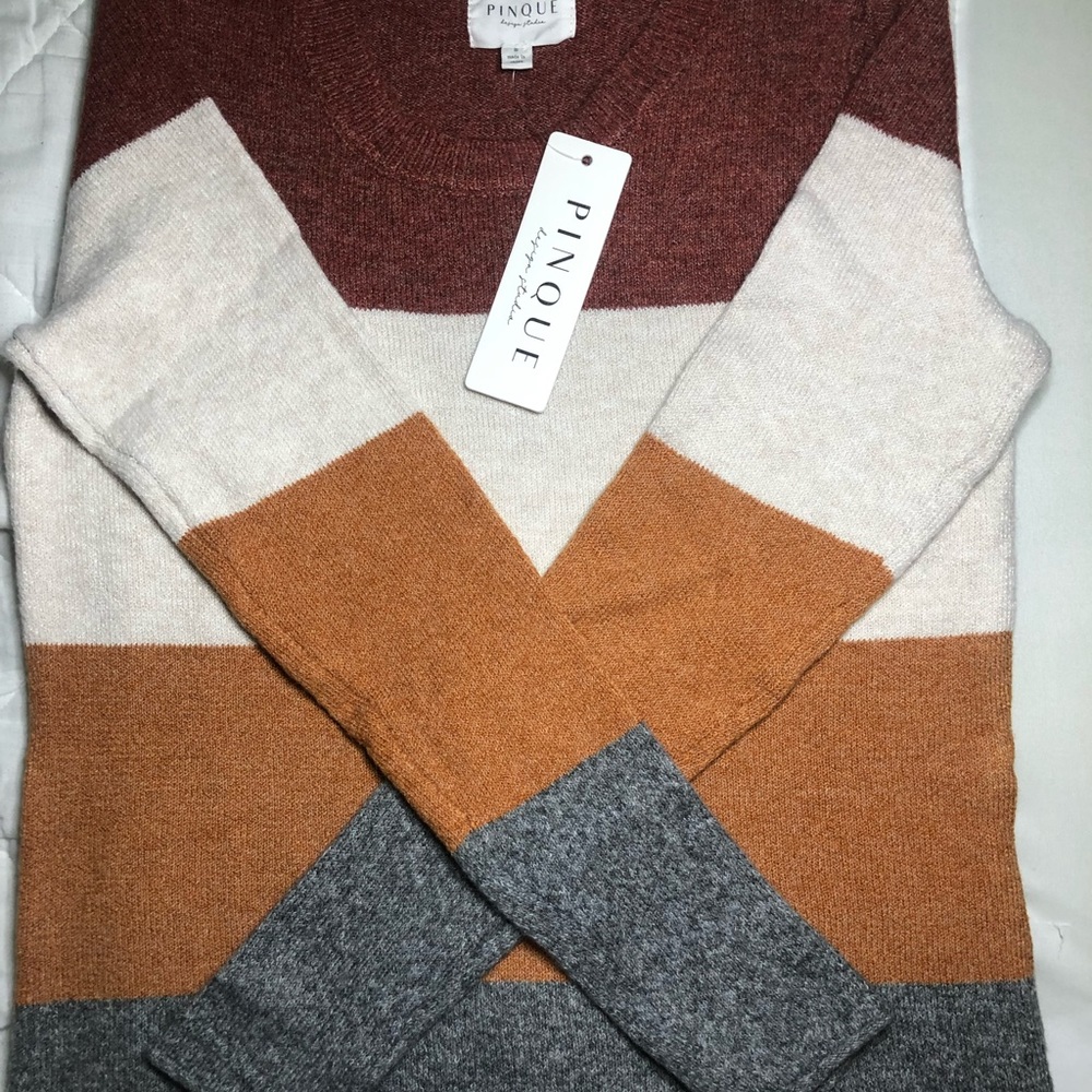 Pique Muti color sweater size small